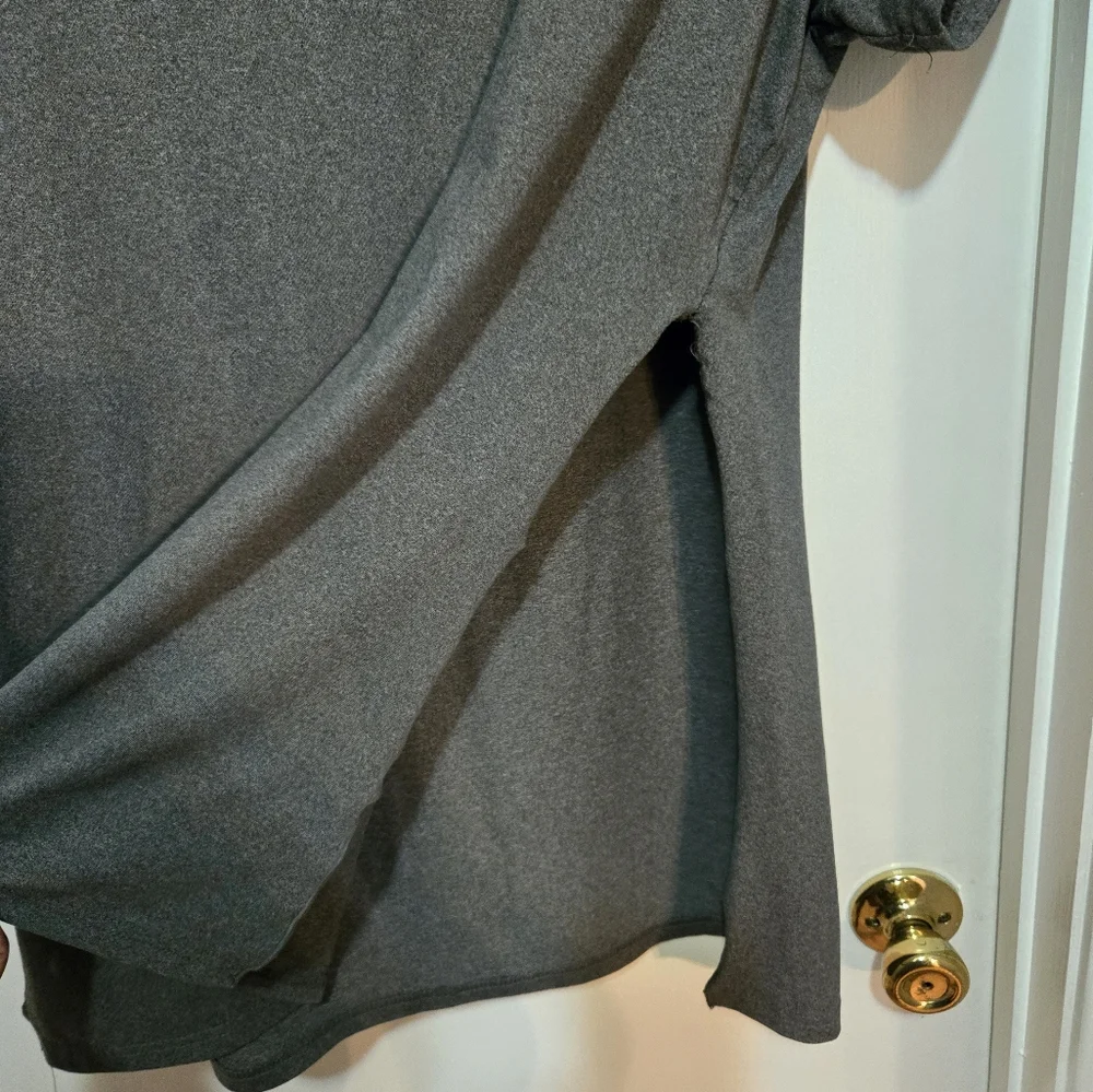 Short Set - Picture 2 of 5